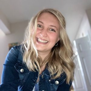 Meet your Posher, Vivien